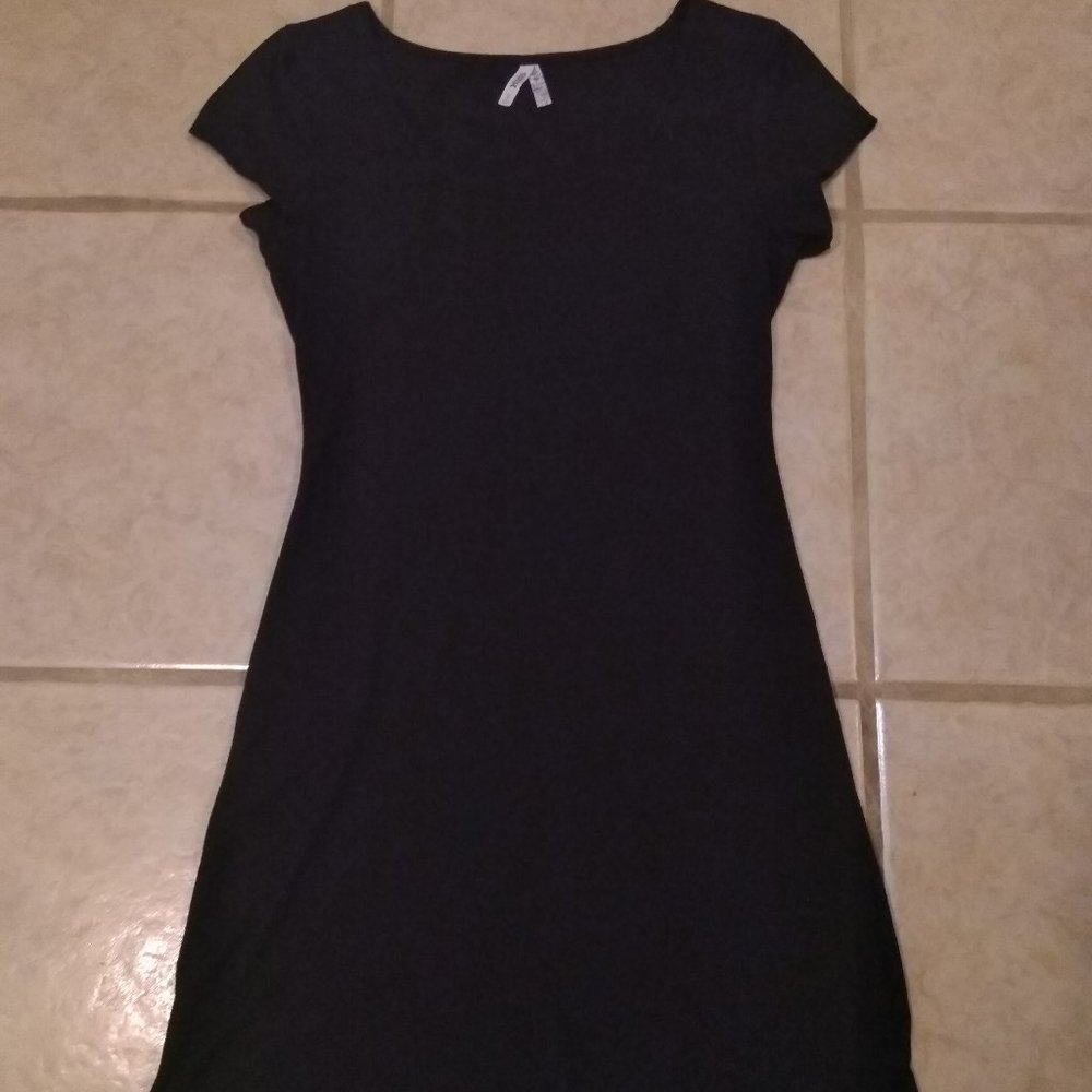 Black bodycon dress size small